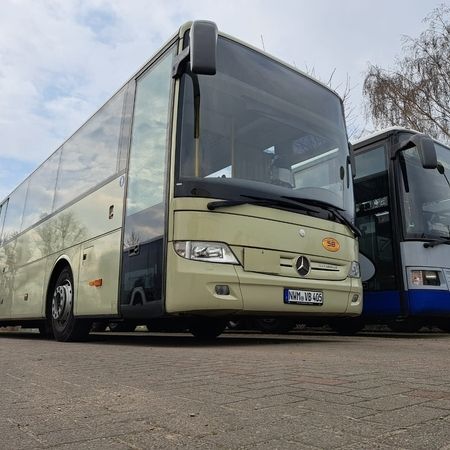 Mehrere Busse